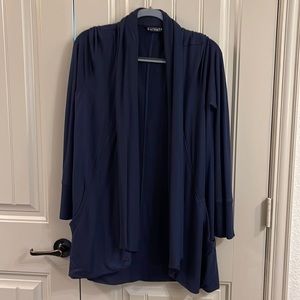 Athleta Pranayama Wrap. Navy. Medium. Pockets and thumb holes